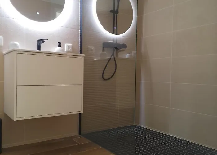 Chez Camille Et Pierre Bed and Breakfast Bourgvallees